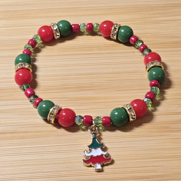 Handmade Christmas Beaded Bracelet Crystals Seed Beads Enamel Tree Charm - Picture 3 of 3